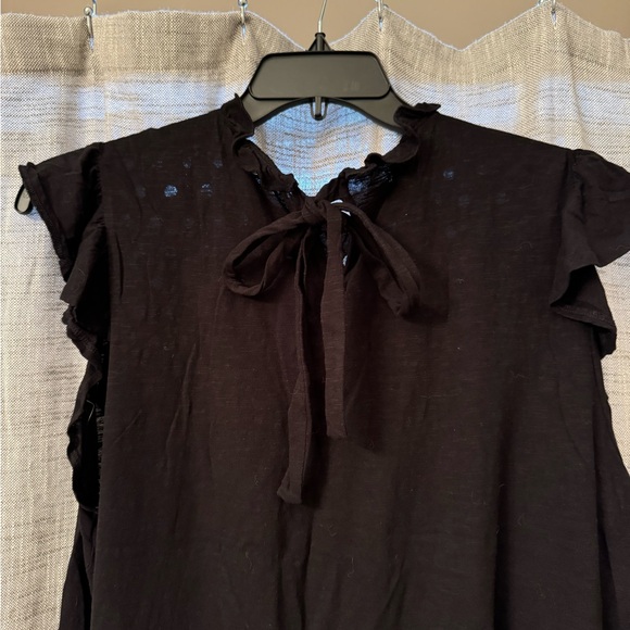 Black sleeveless top, Loft size XL. Cute tie in back - Picture 5 of 5
